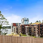 6 Bedroom, 3 Bath, Terrace, Sentrum, High End *